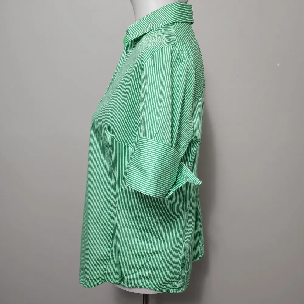 7th Sve NY&CO green white striped short sleeve button down size large - Image 3