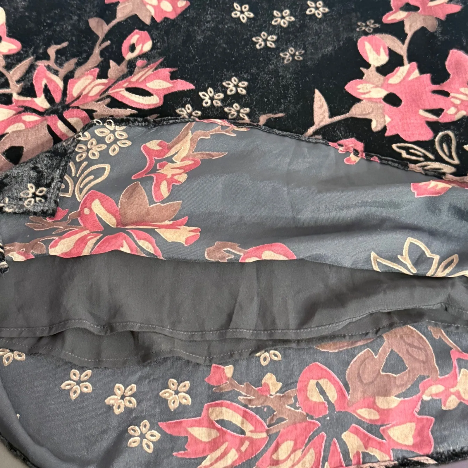 Dalia Velvet Burnout Dark Floral Bell Sleeve Top Size S Fairy Whimsigoth BOHO Black - Image 10