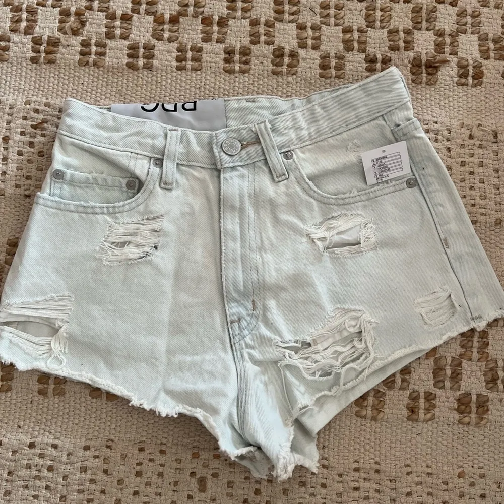NWT Urban Outfitters Cheeky Super High Rise Shorts - Image 3