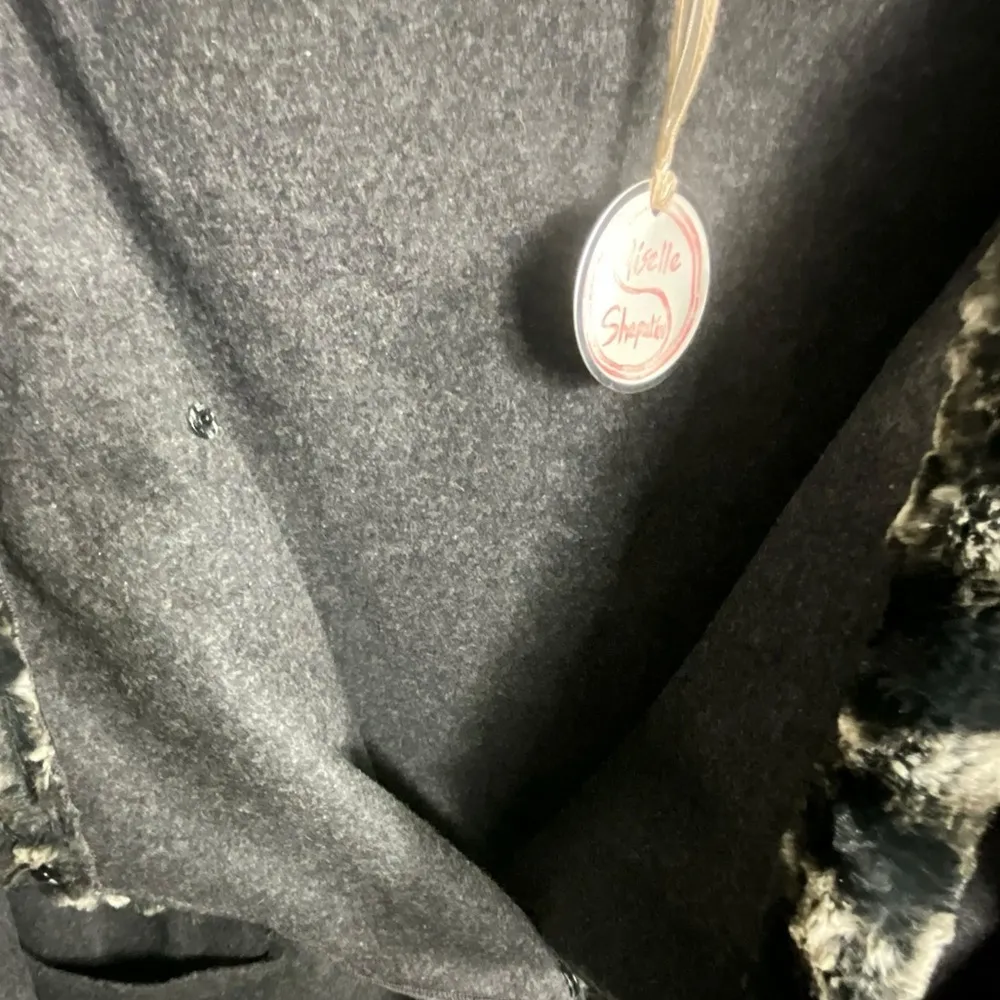 Giselle Shepatin Gray Wool Faux Fur Samantha Jacket Size undefined - Image 4