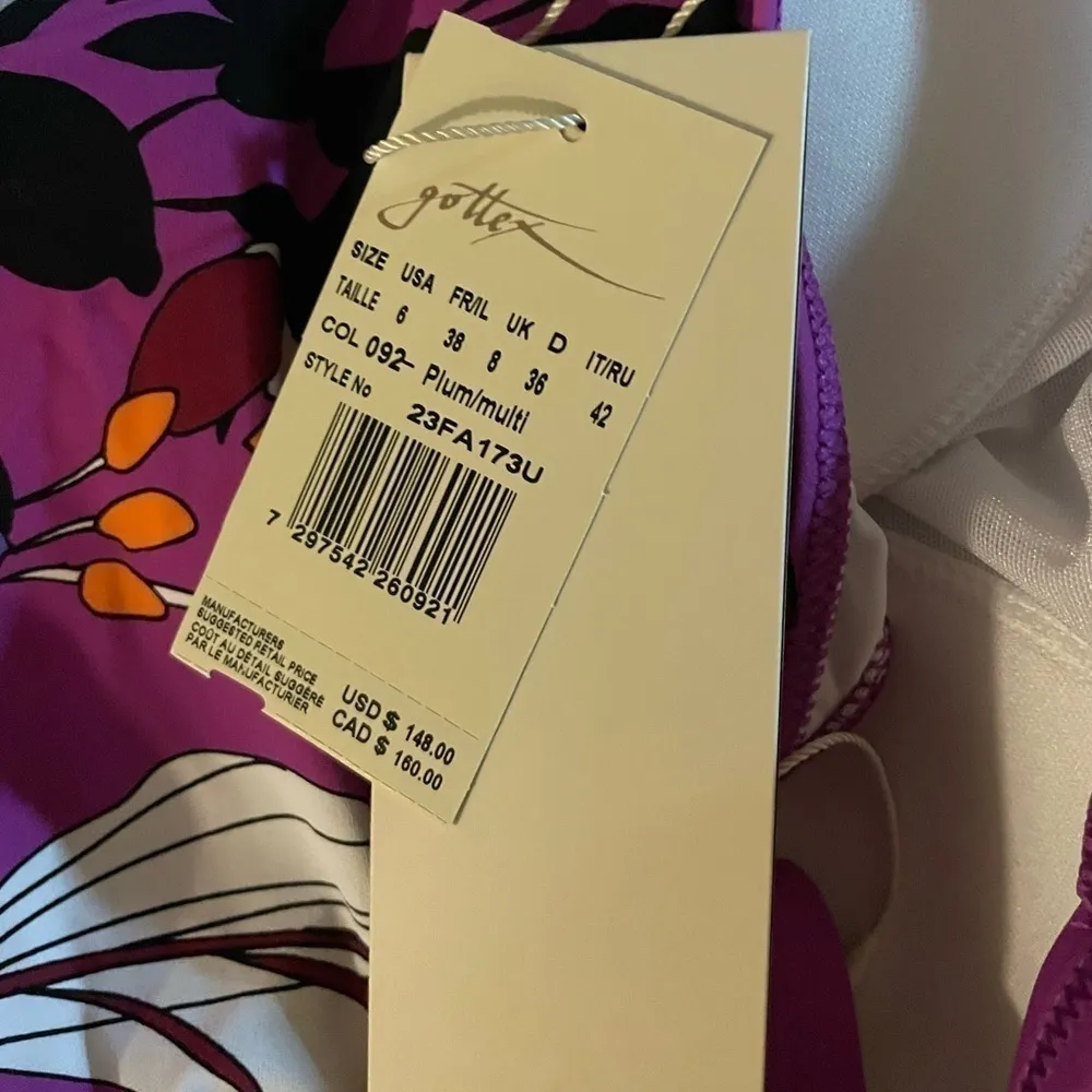 Gottex Essentials Floral Art More Coverage Square Neck One Piece 6 Swimsuit - Image 8