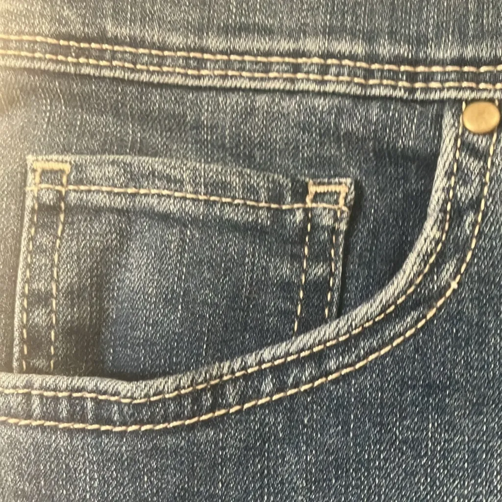 FINAL MARKDOWN Croft and barrow denim shorts 14p - Image 3