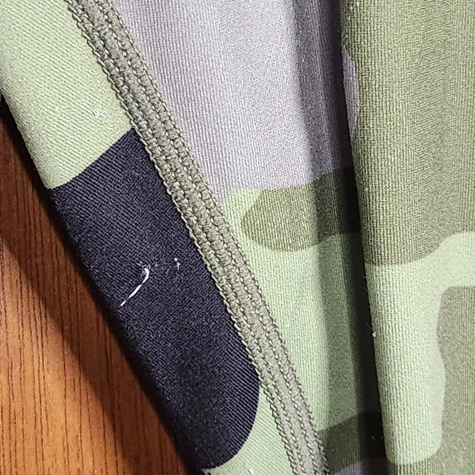 ZYIA Green Camo Pocket Light N Tight High Rise 7/8 Leggings Size 6-8 - Image 4