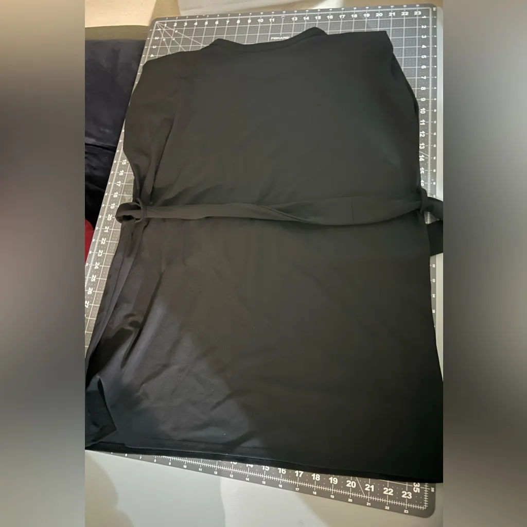 Chic Black Midi Dress with Belt Size L - Image 6