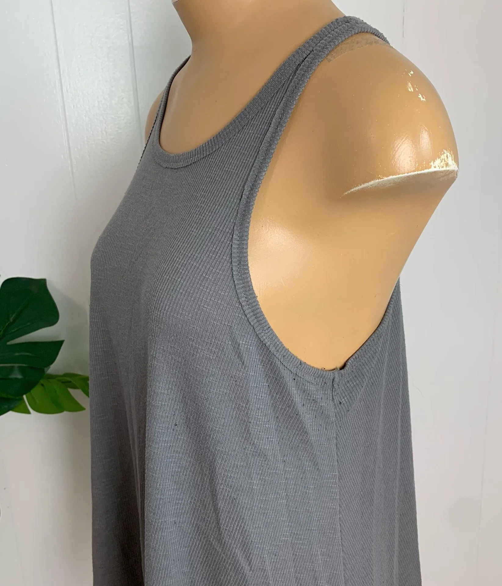 Free people Gray Ribbed Tank top loose fitting shirt racer back large - Image 5