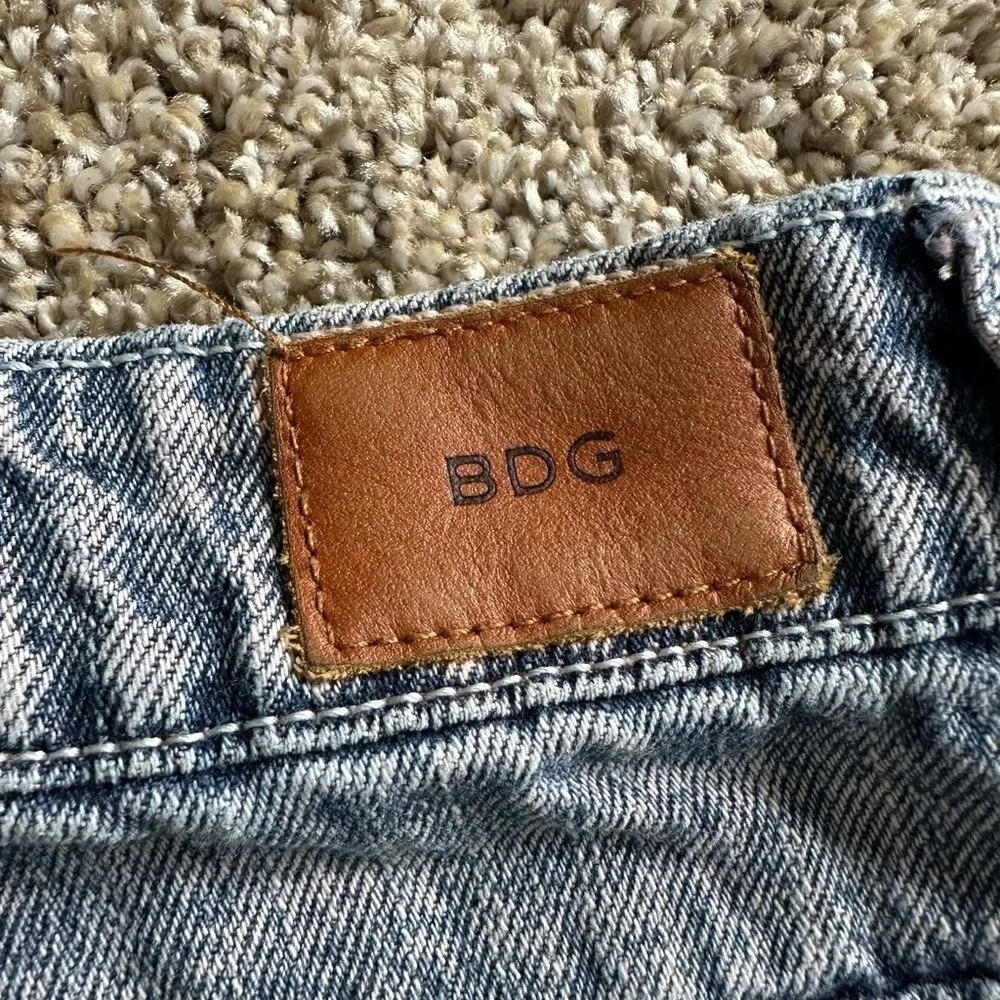 BDG Denim Shorts Women's High Waisted Frayed Hem Acid‎ Wash Blue Distressed - Image 5