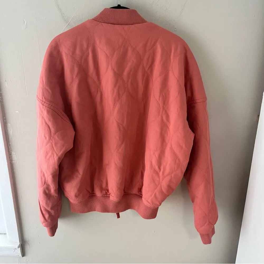 Universal Threads Universal Thread Coral Quilted Bomber Jacket - Image 4