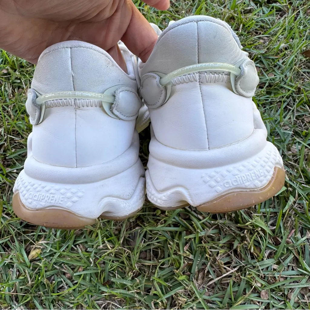 Adidas Originals Ozweego Off White Linen Green Gum Women's Athletic  Size 8.5 - Image 5