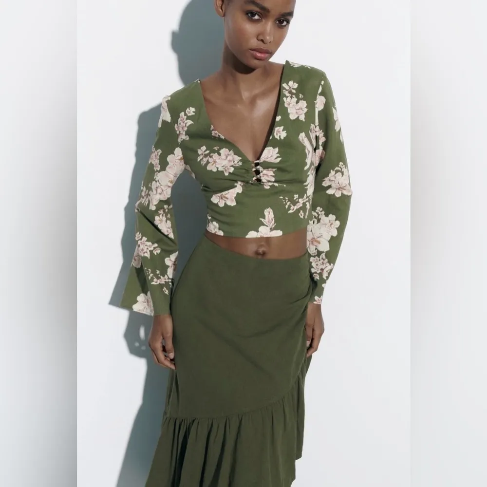 Zara Women Bloggers Fav Khaki Floral Bohemian Linen Blend Cropped Top Sz L - Image 3