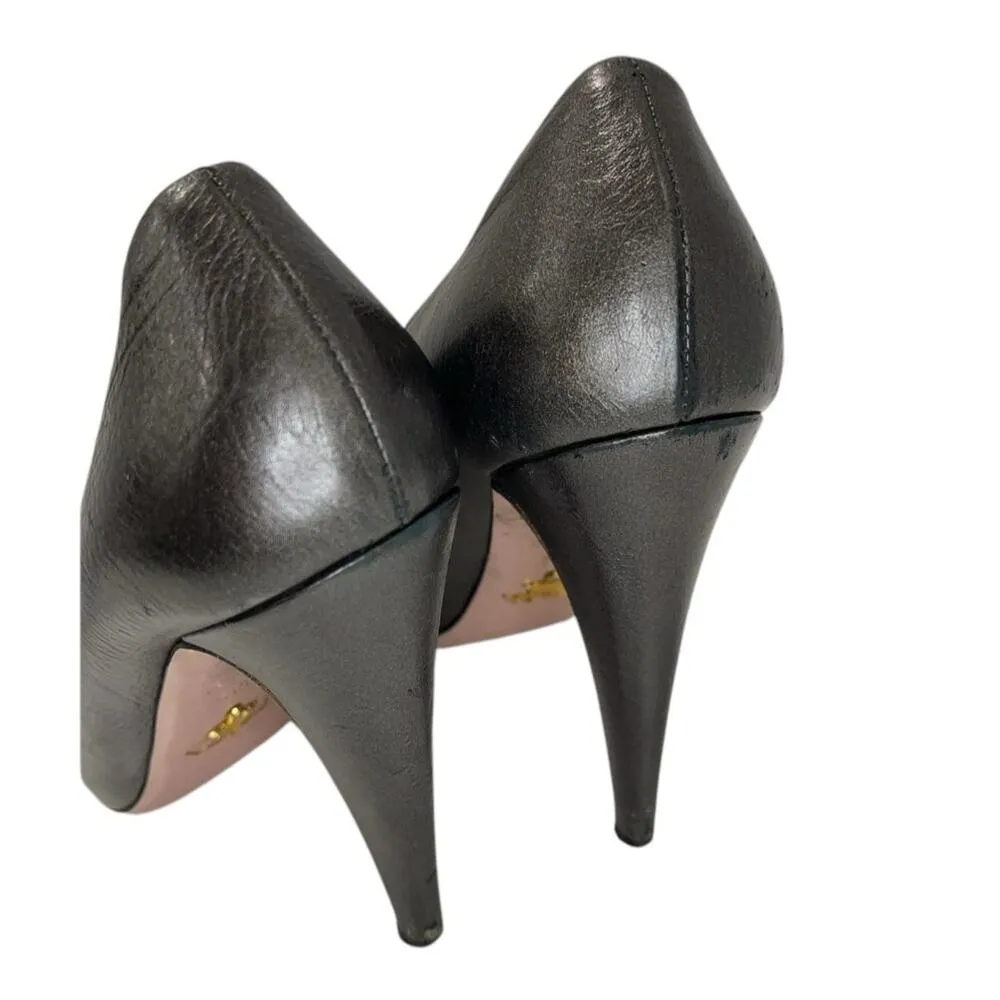 Prada Womens Size 38.5 US 7.5 Leather Heels Gunmetal Peep Hole Toe Made in Italy - Image 4