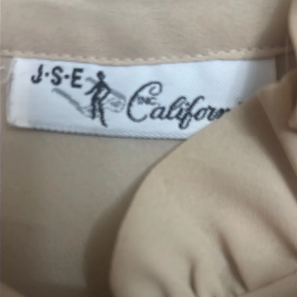 Elegant Cream J - Image 3