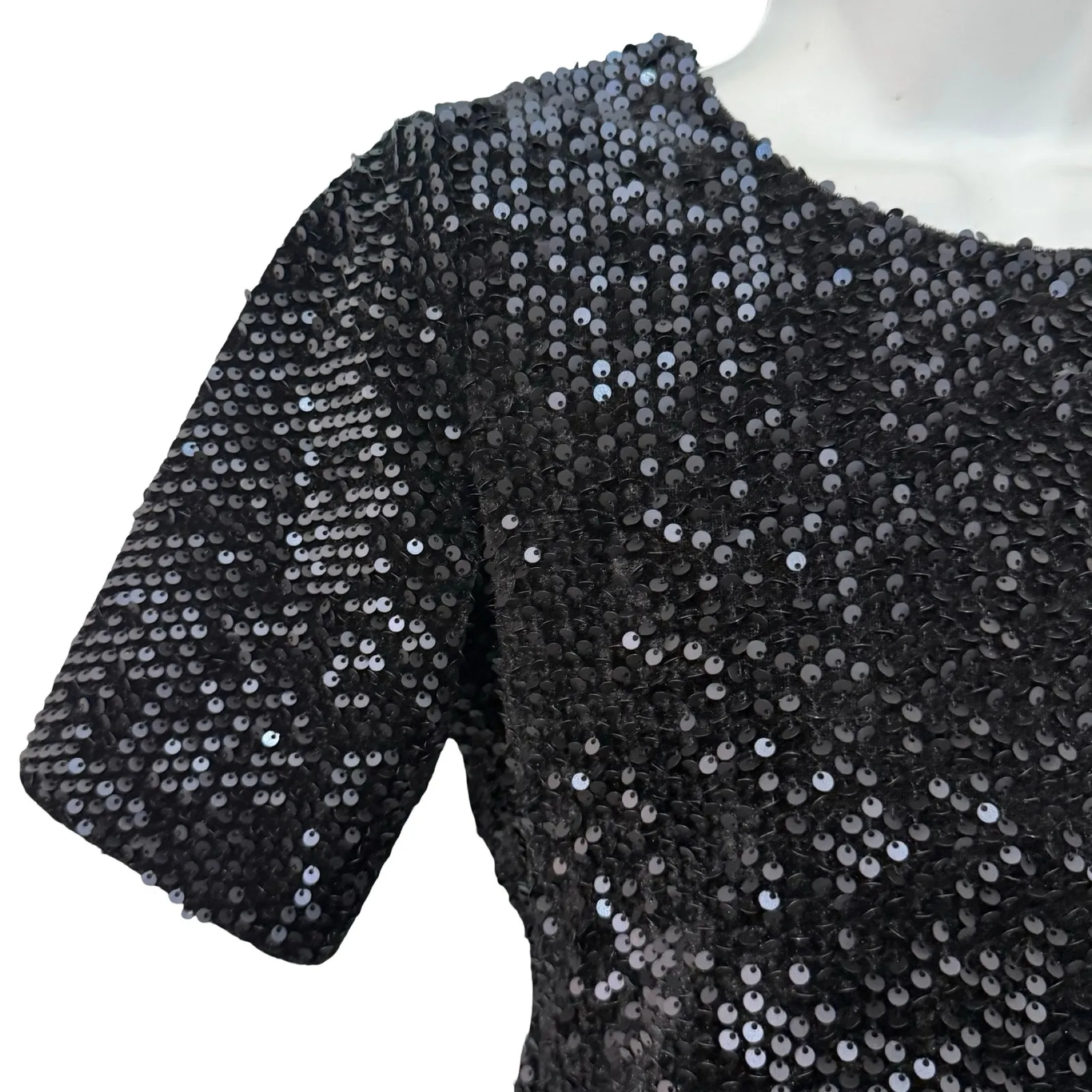 Ann Taylor Black Sequin Short Sleeve Feather Trim Round Neck Shirt Top Size XS - Image 11
