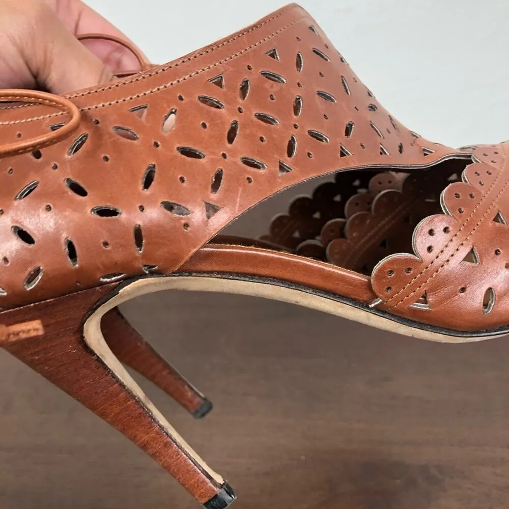 Manolo Blahnik Brown Perforated Open Toe Lace Back Sandals Heels Size 38 - Image 3
