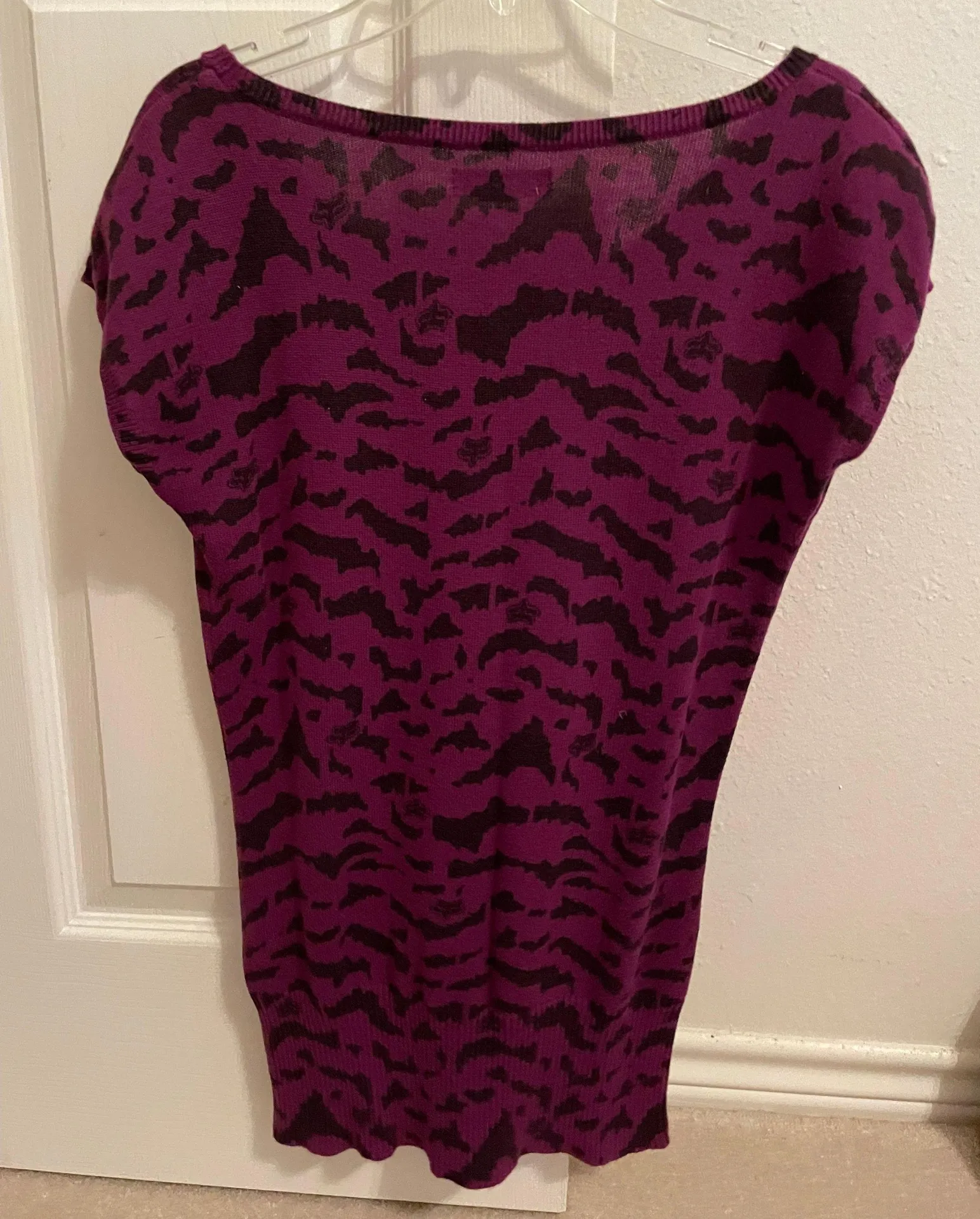 Fox Short Sleeve Top - Image 2