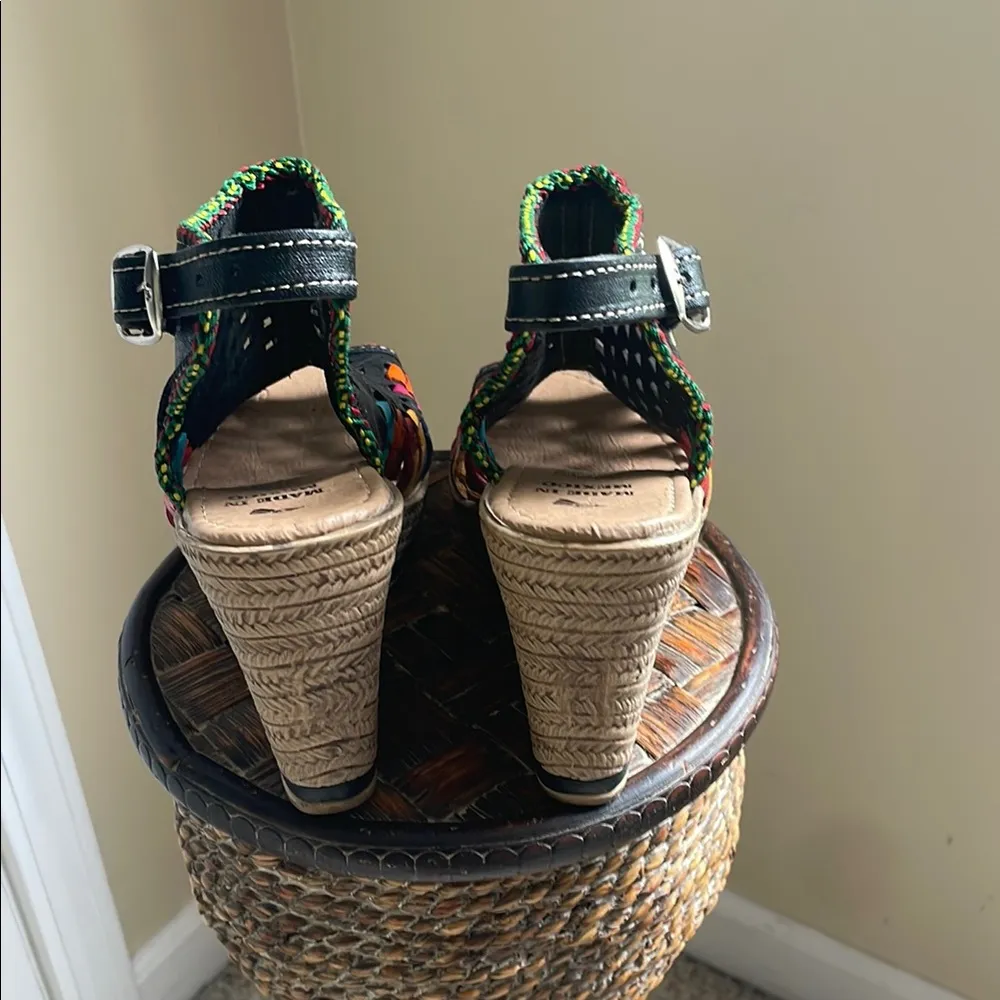 Artesian Pink and Black Platform Sandals Size 7 - Image 4