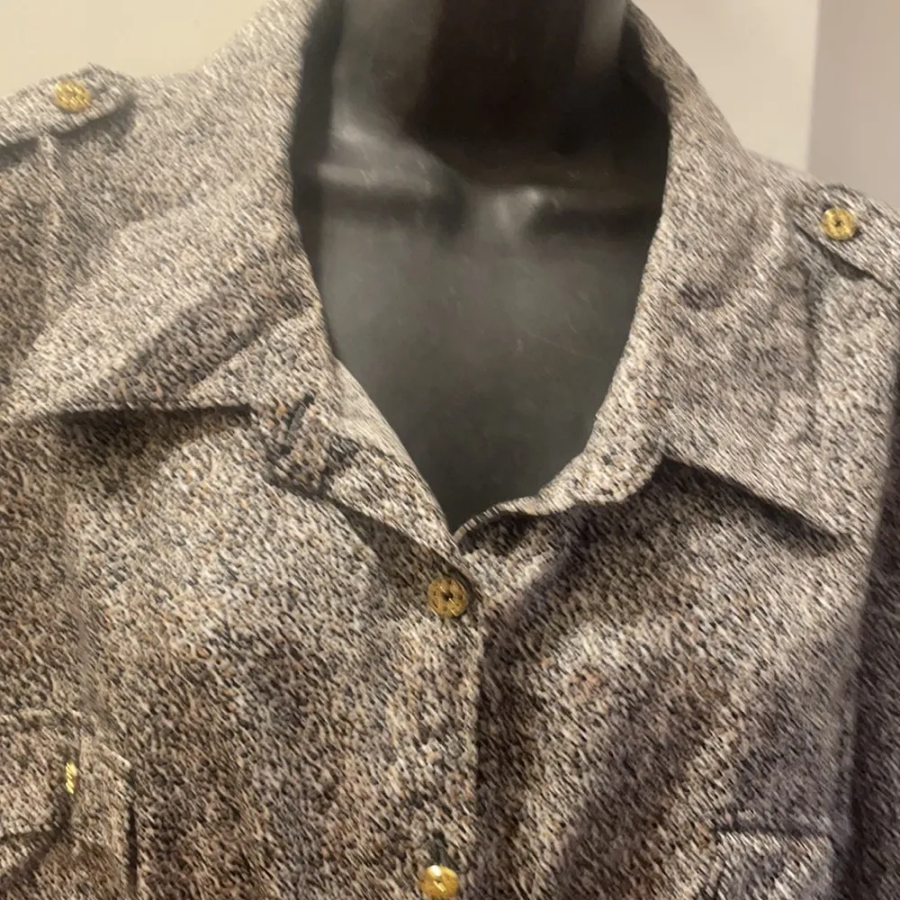 - Jaclyn Smith button down shirt with gold buttons animal print 3x - Image 4
