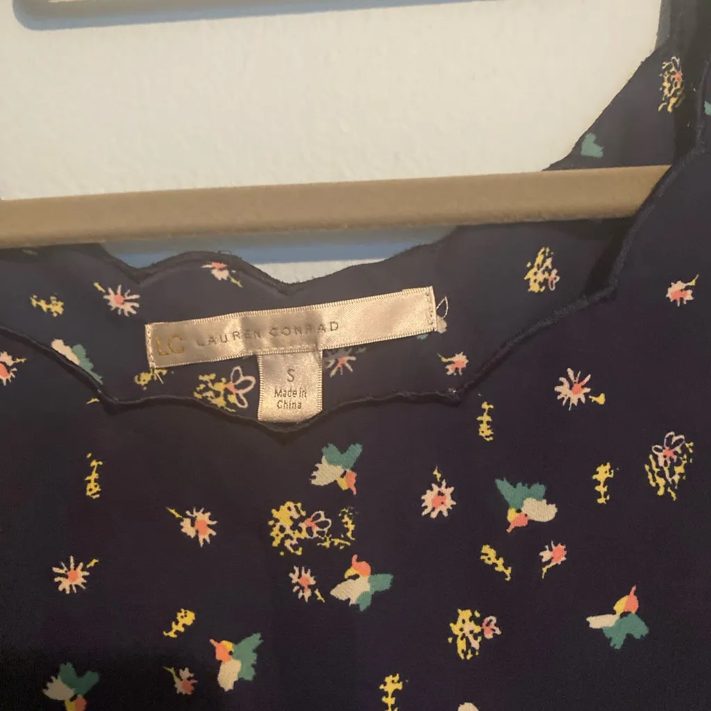LC Lauren Conrad Navy Floral Blouse - Image 3