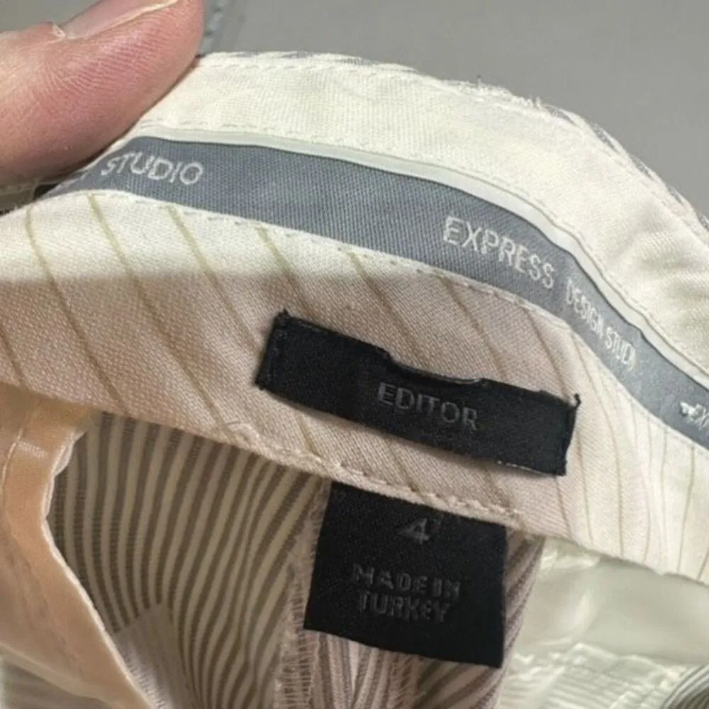 Express Editor Gray Striped Flare Wide Leg Trouser Pants Size 4 Career Corporate - Image 13