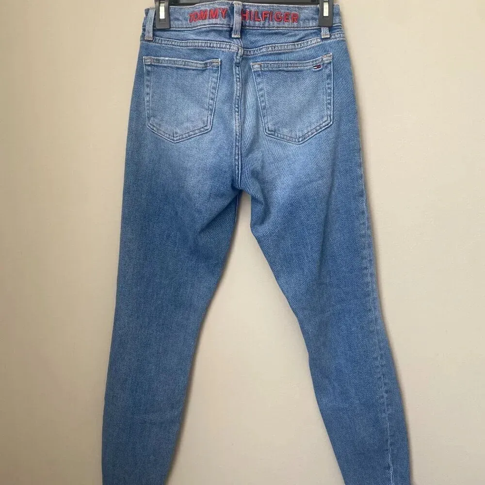 Tommy Hilfiger Denim Women's 6 Embroidered Distressed Raw Hem Stretch Blue Jeans - Image 12