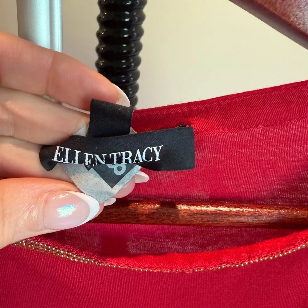 Ellen Tracy Red Ruched Short Sleeve T-Shirt - Image 2