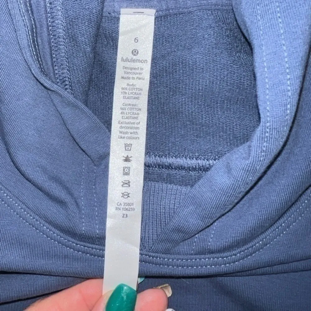NWOT‎ Lululemon LA All Yours Cropped Hoodie size 6 - Image 2