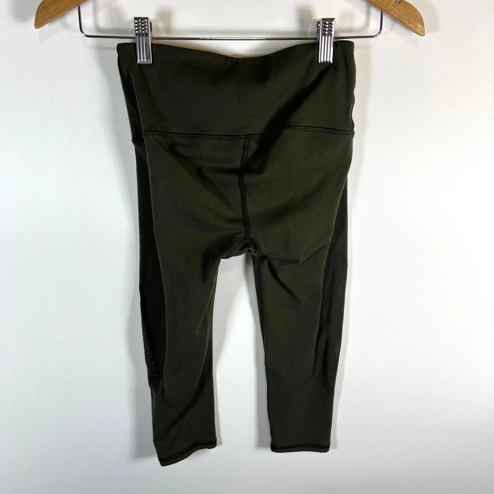 Lululemon Align High Rise Capri Leggings Olive Green Mesh Detail Size XS - Image 5
