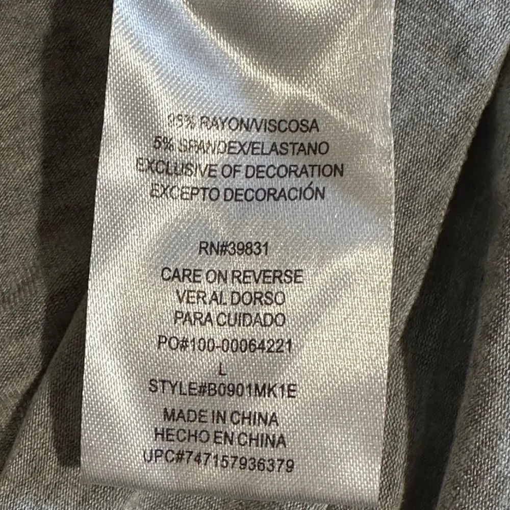 Gray V-Neck Peasant Boho Cowgirl Top Aztec Southwestern Print Sz Large - Image 6