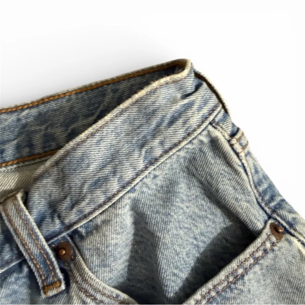 Abercrombie & Fitch A&F Mid Rise Loose Shorts in Light Wash 29” - Image 6