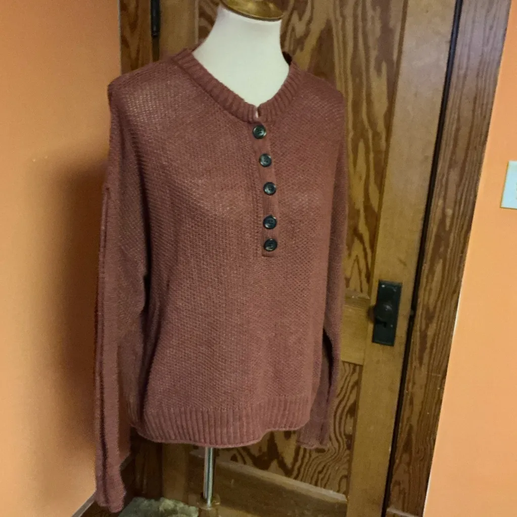 American Eagle Rust Henley Sweater | Lightweight Knit Long Sleeve - Image 8