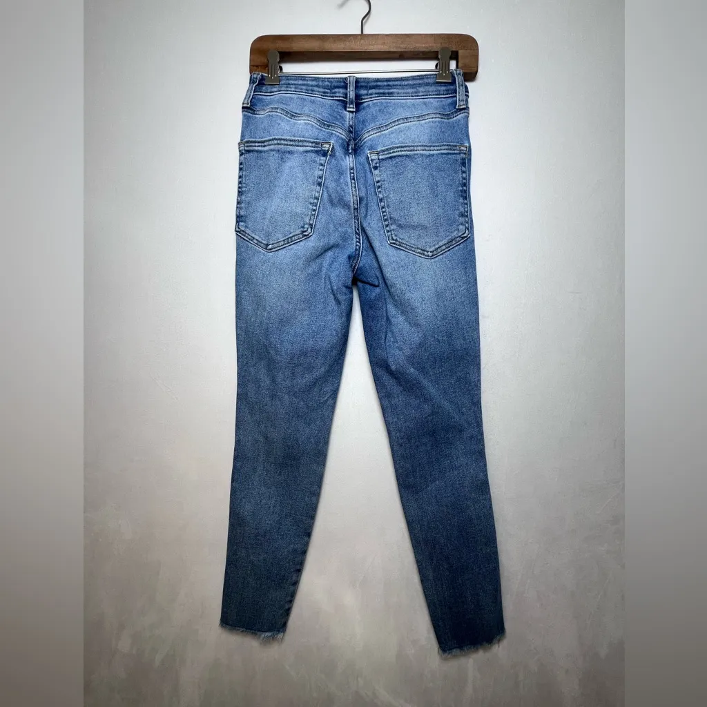 Free People We The Free Raw Hem High Rise Jogging, Med Wash, Size 28 short - Image 2