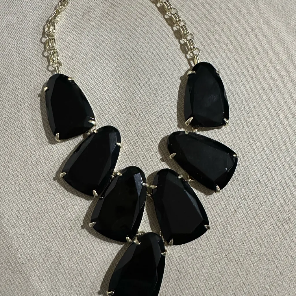 Kendra Scott  Harlow Black and Gold Statement Necklace - Image 3