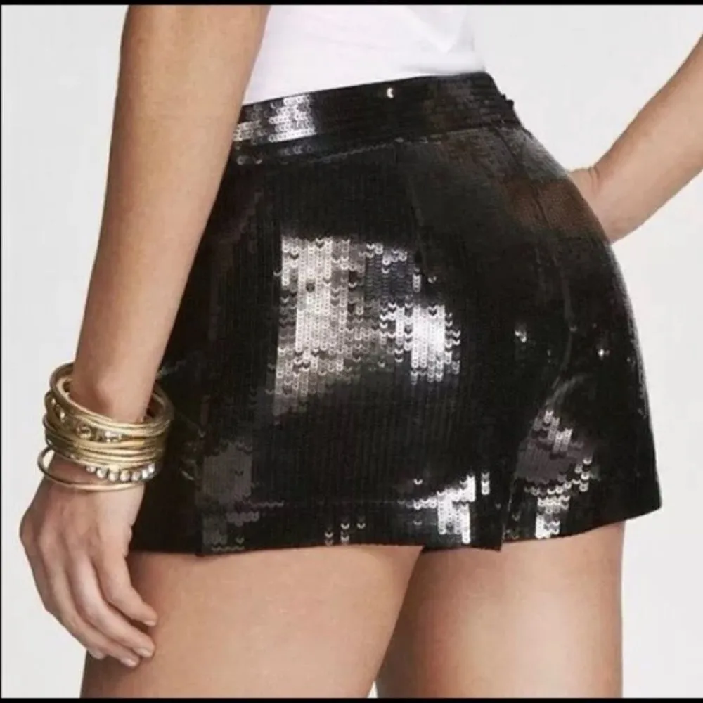NWOT Black Mid Rise Sequin Shorts - Image 4