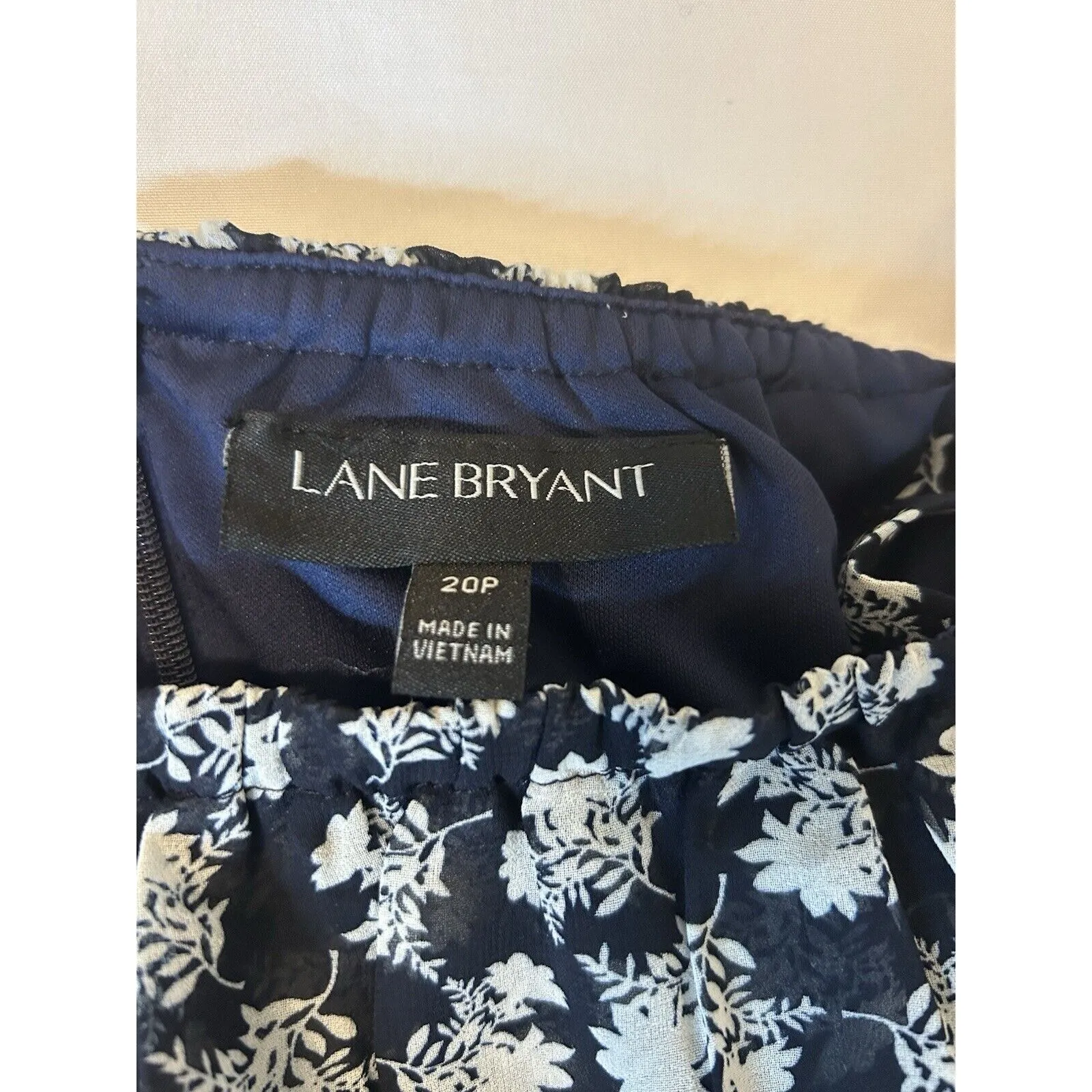 Lane Bryant Jumpsuit Dark Blue W/White Flowers‎ Removeable Straps Size 20P NWOT - Image 5