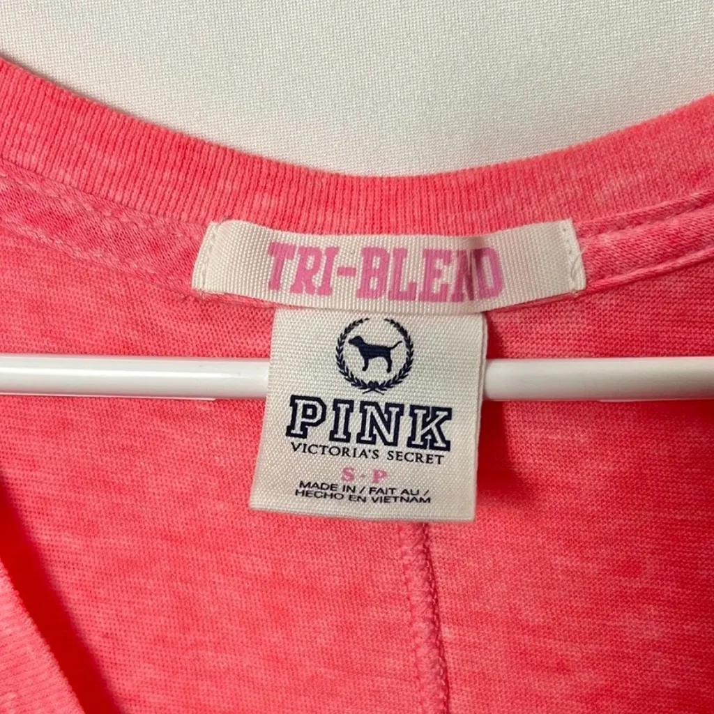 PINK Victoria's Secret Tri-Blend Coral V-Neck Short Sleeve Tee Size Small Petite - Image 6