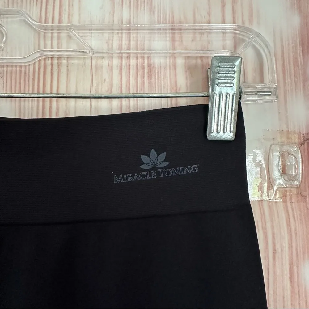 Skineez Skincarewear Black Miracle Toning Capri Leggings Size S/M - Image 8