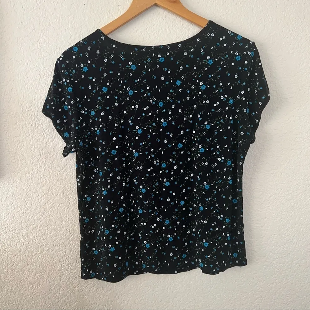 Briggs Stretch dressy floral blouse Size LP - Image 3