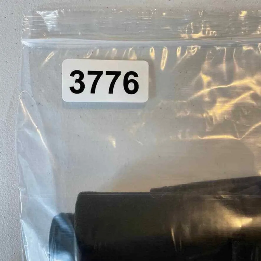 REI Running Athletic Shorts Womens Medium Black Nylon‎ Layered Zip Pocket - Image 8