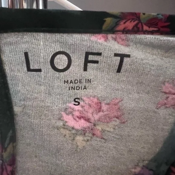 Loft forrest green rosebud lacy mixed media top size small - Image 7
