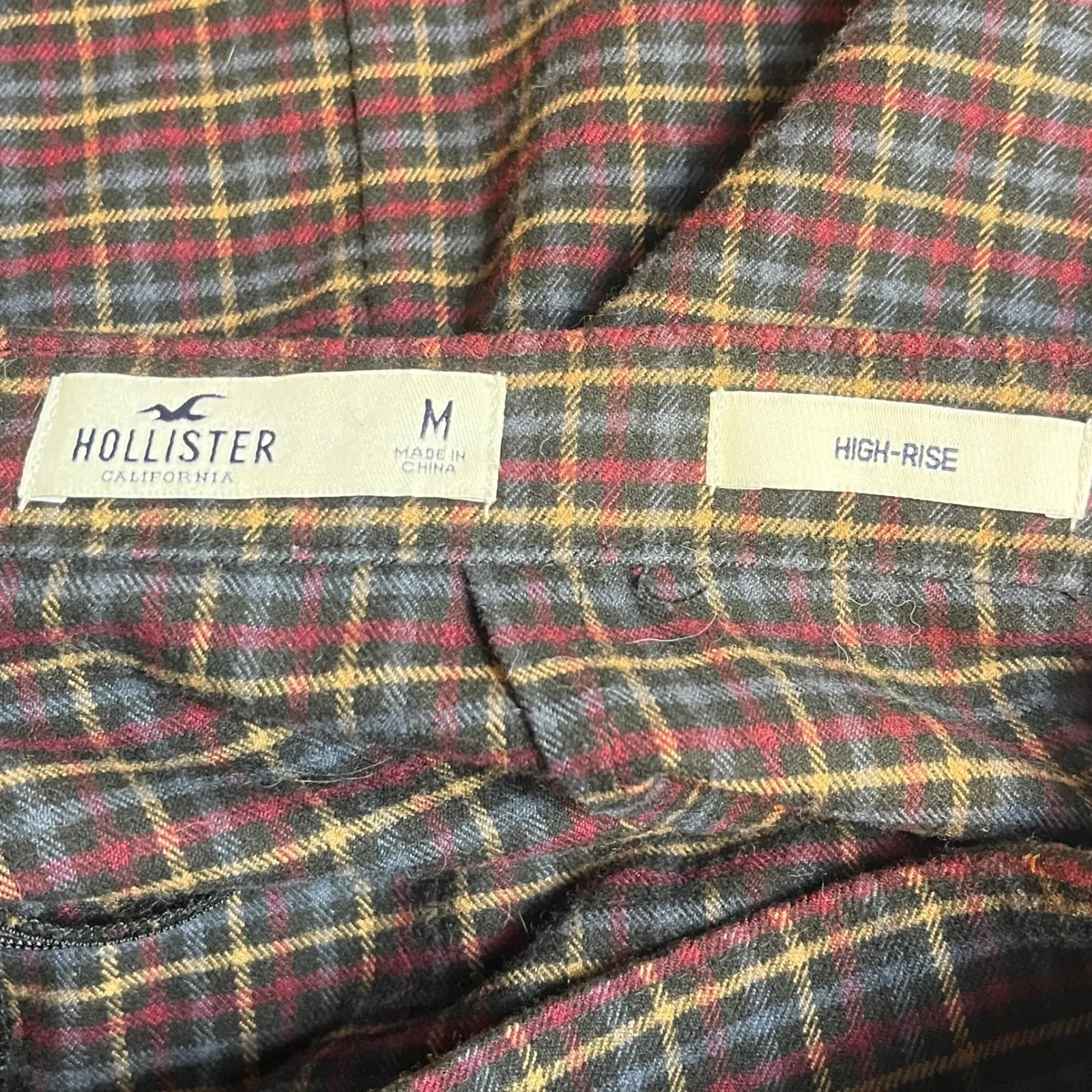 Hollister Plaid Wrap Mini Skirt High Rise‎ Buckle Academia Y2K Women's Medium - Image 4