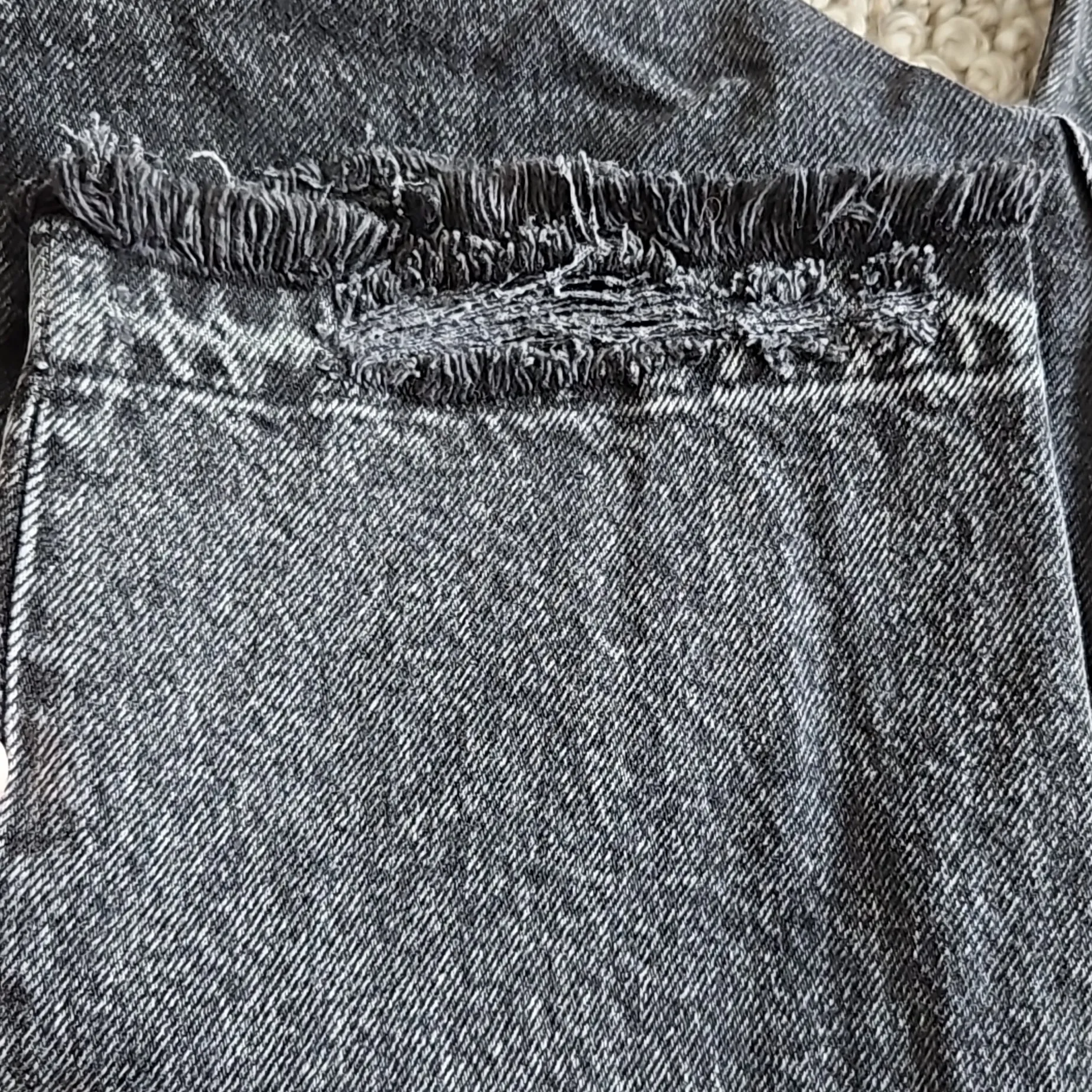 PAIGE Women's Sarah Straight Ankle Jeans with Undone Hem Size 27 - Image 9