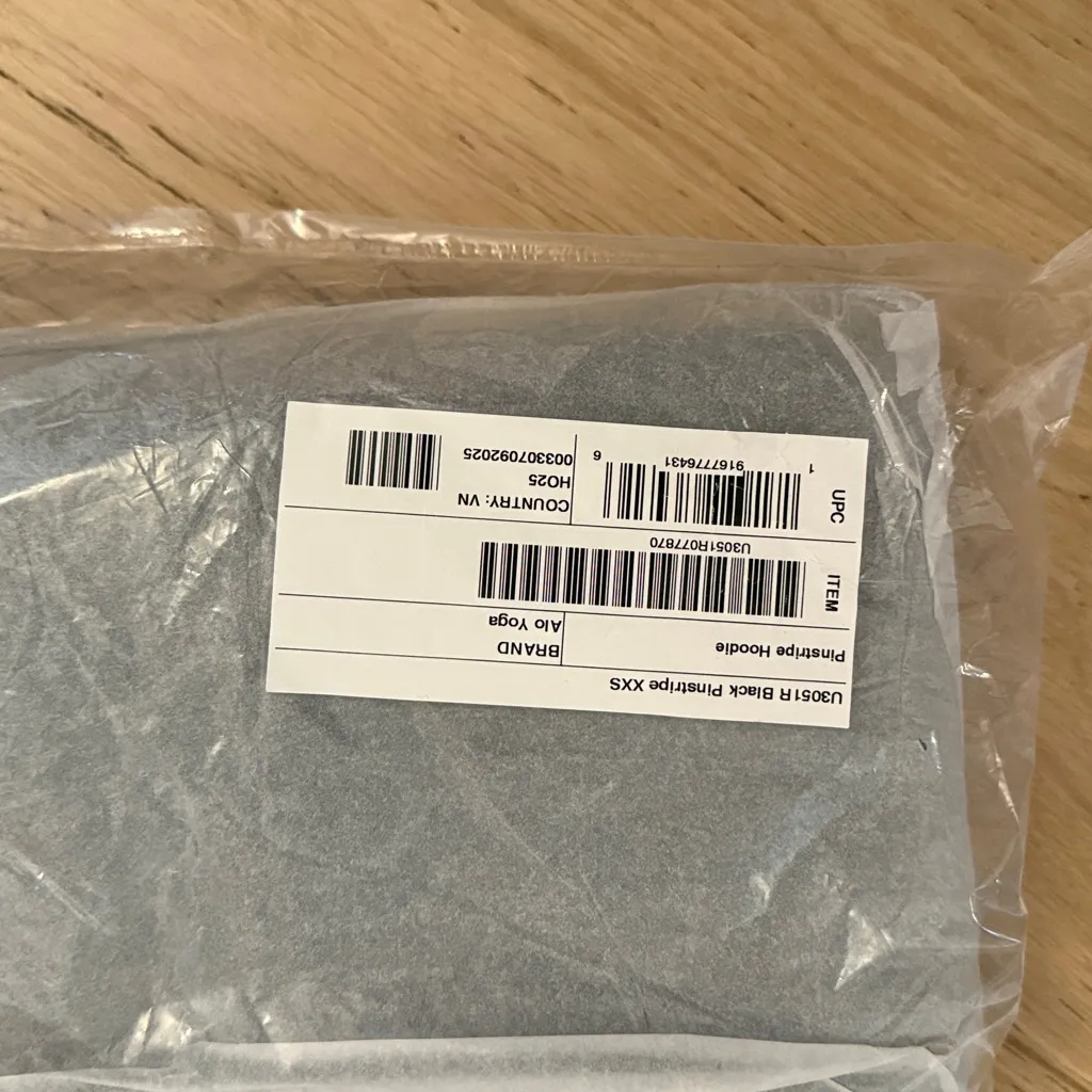 Alo Yoga pinstripe hoodie - Image 6