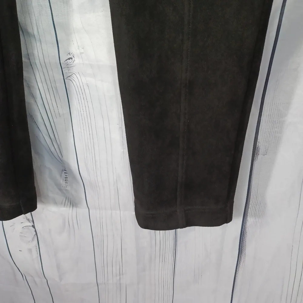 Andrew Marc Women`s Black Mid-Rise Stretch Faux Suede Leggings Front Seams Sz.XL - Image 3