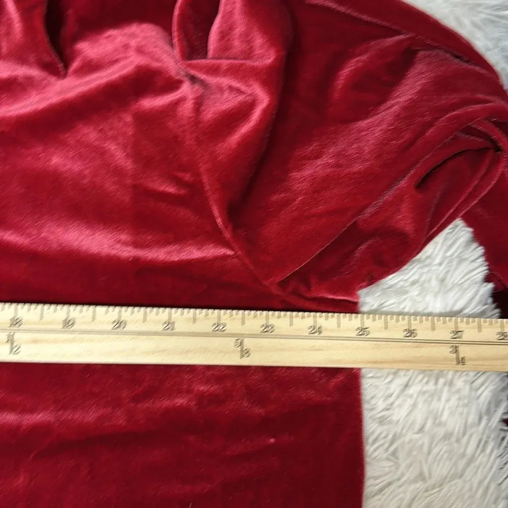 Valerie Steven’s II Sport Crushed Velvet Top - Image 5