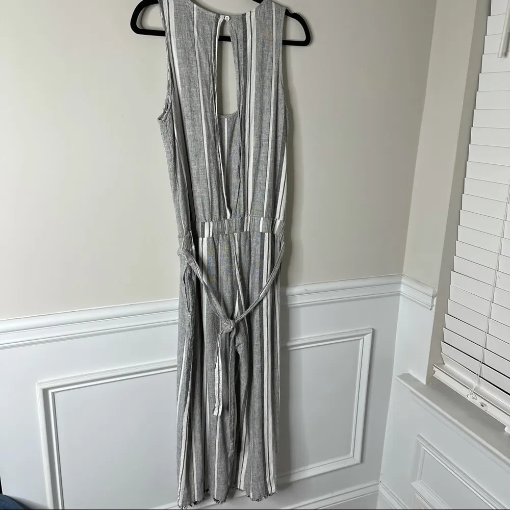 Cloth and Stone linen blend triped peek a boo belted sleeveless jumpsuit medium‎ - Image 8