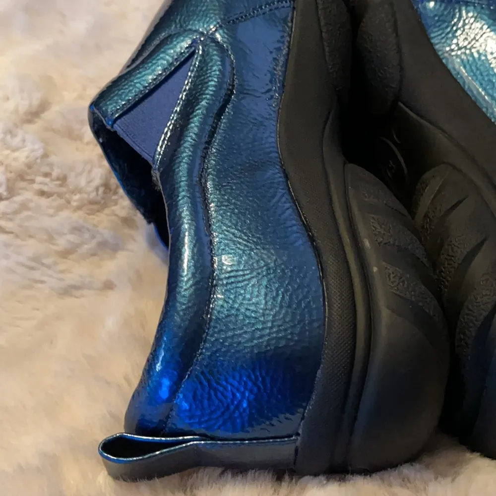 NWOT Wanderlust Blue Iridescent Athletic Clogs 8 - Image 15