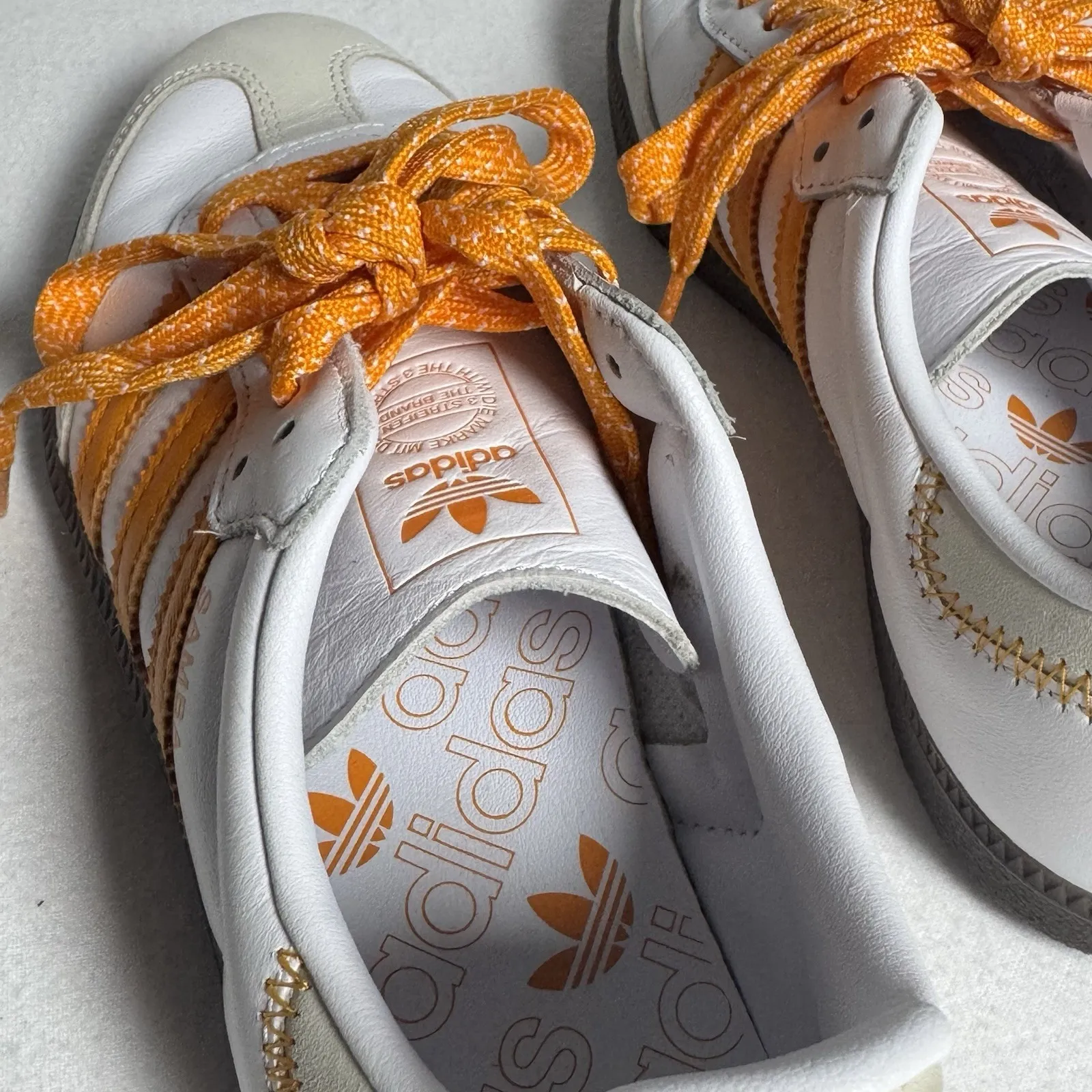 Adidas Samba OG Sneakers Cloud White Equipment Orange Color Way Womens Sz US 7.5 - Image 4