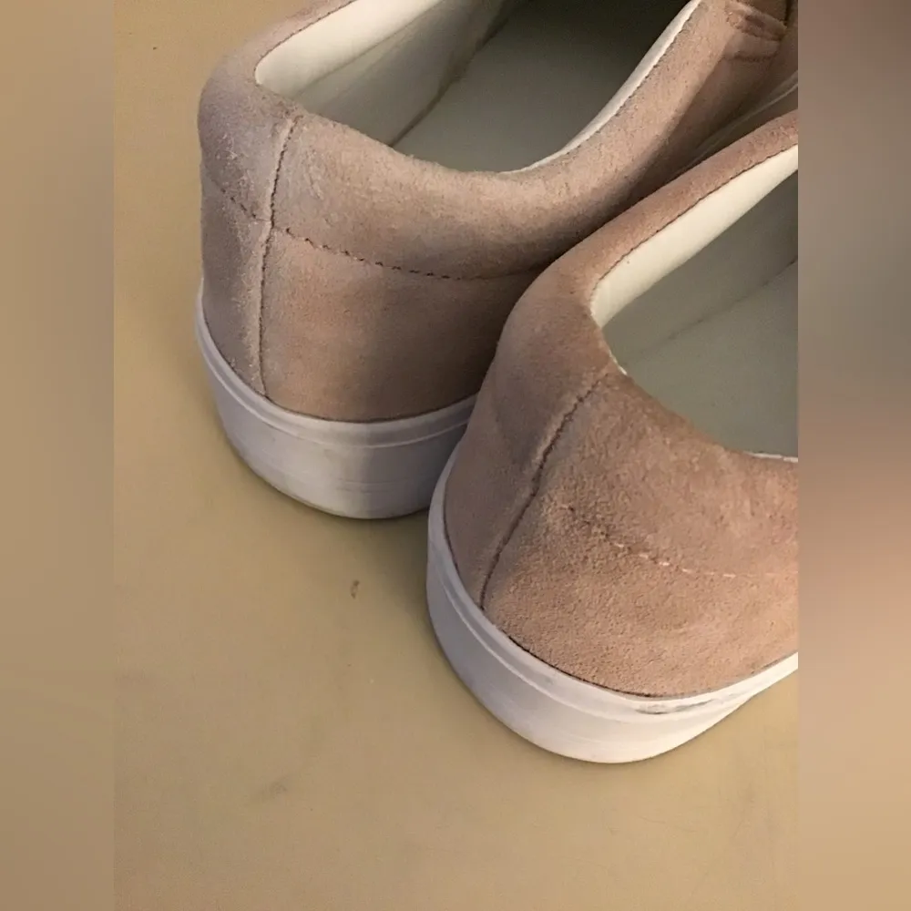 Marc Fisher women pastel pink suede platform Dezie sneakers US 9.5 - Image 3