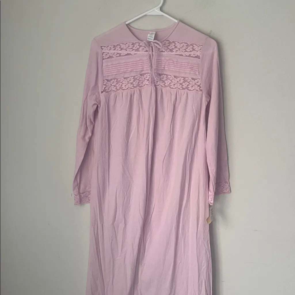 💖 Vintage Kayser Pink Flannel Nightgown — Cozy Cottagecore Petite Sleepwear Size undefined - Image 2