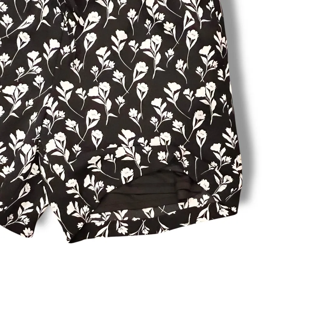 Simply Vera Vera Wang Womens Shorts Sz S Lined Black White Flowers Pockets A-6 - Image 5