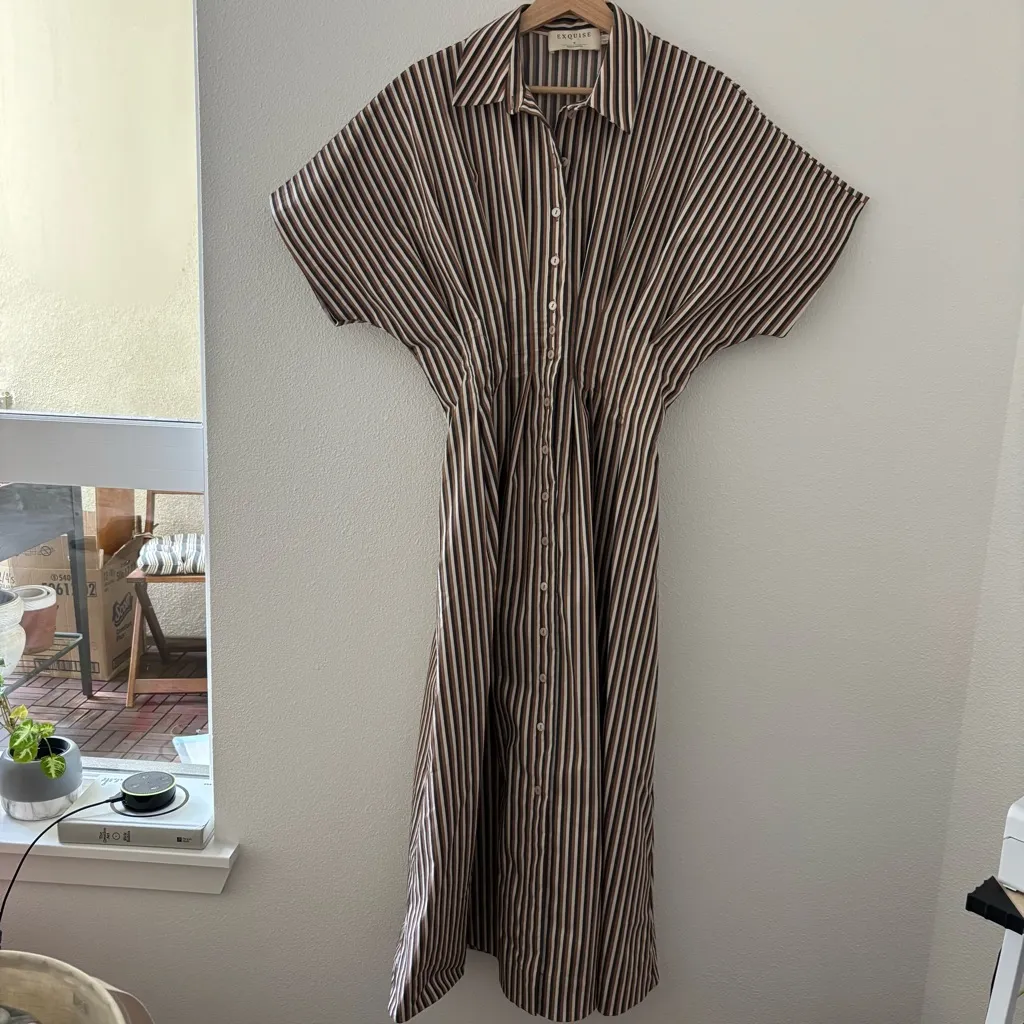 Anthropologie exquise tobie button front pleated shirt dress in brown and tan - Image 2